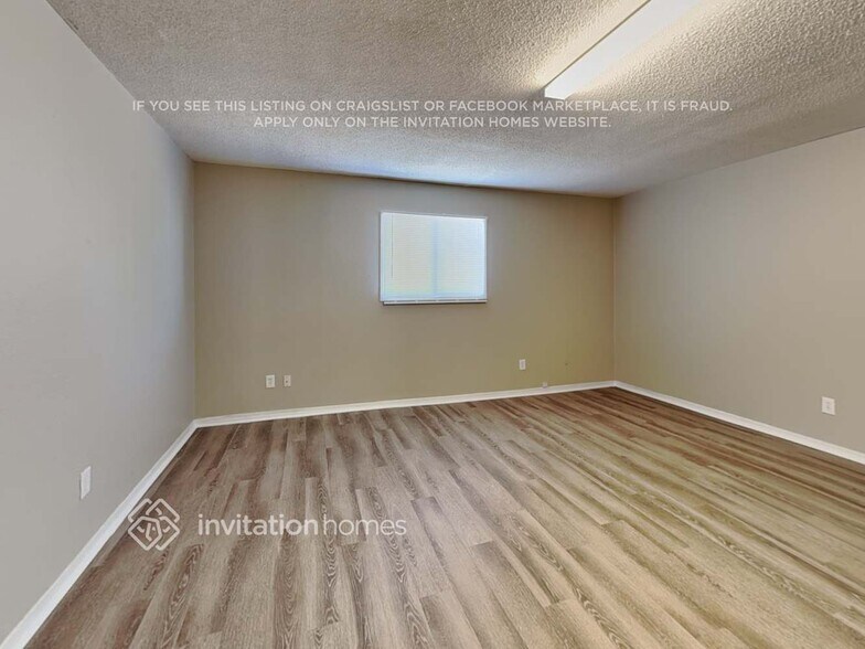 Building Photo - 1729 W Tonto Ln