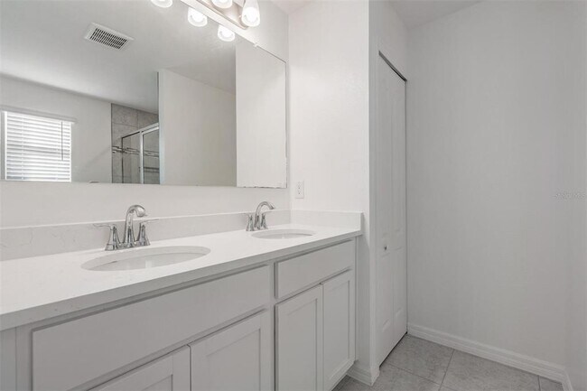 Building Photo - 32096 Pond Apple Bnd