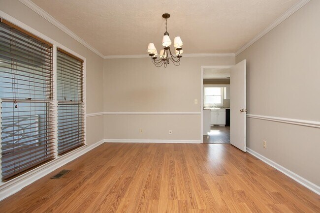 Building Photo - 3 Bed/2 Bath NEST in Beaver Run