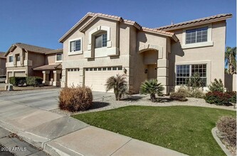Building Photo - 2714 E Birchwood Pl