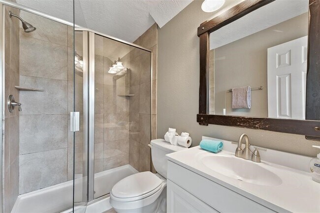 Building Photo - 21812 Frio Dr