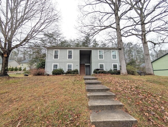 Building Photo - Black Mountain Apartment Rental-Genesis Circle