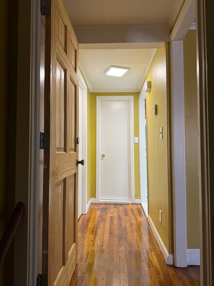 Building Photo - 214 Columbia St