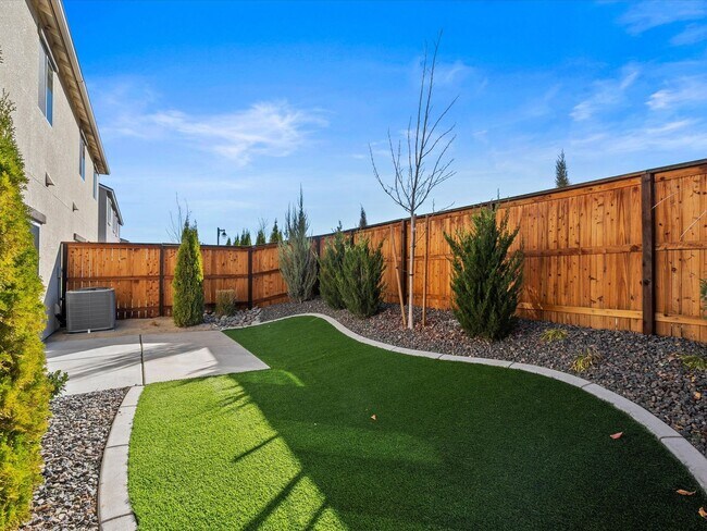 Building Photo - The Magnolia - 3 Bedroom plus loft, 2.5 Ba...