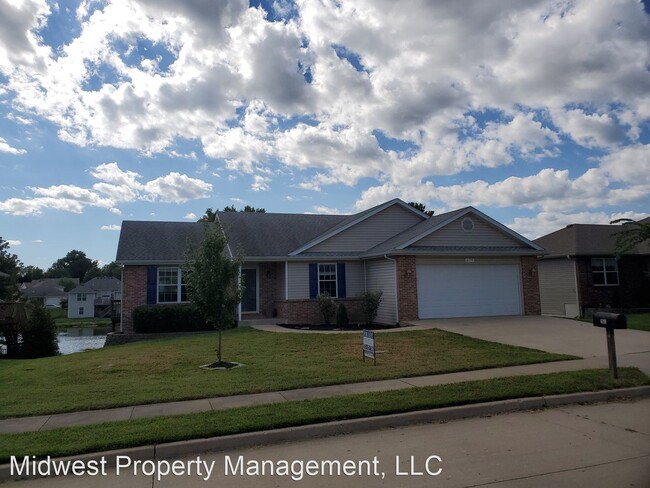 Primary Photo - 4 br, 3 bath House - 6191 N Gregory Dr