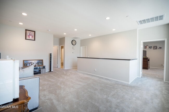 Building Photo - 39118 Forsythia Ln