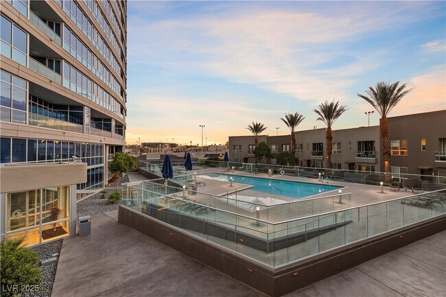 Building Photo - 4575 Dean Martin Dr