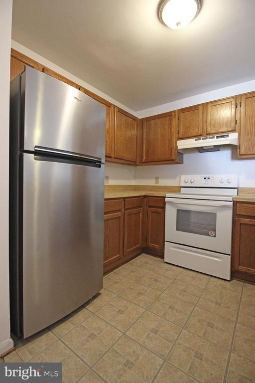 Building Photo - 102 Chesterfield Ln