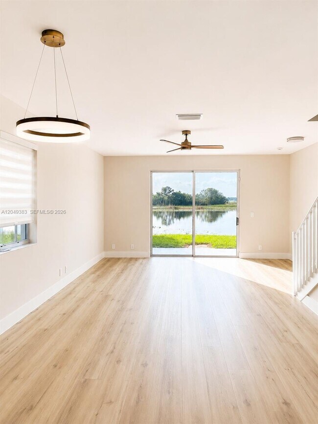 Building Photo - 1820 Salerno Cir