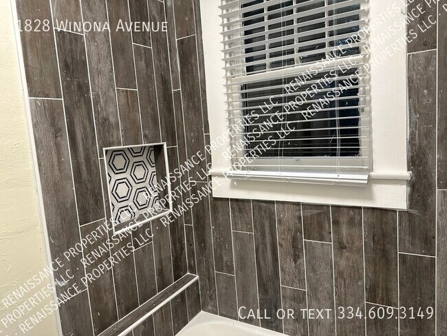 Building Photo - 1828 Winona Ave