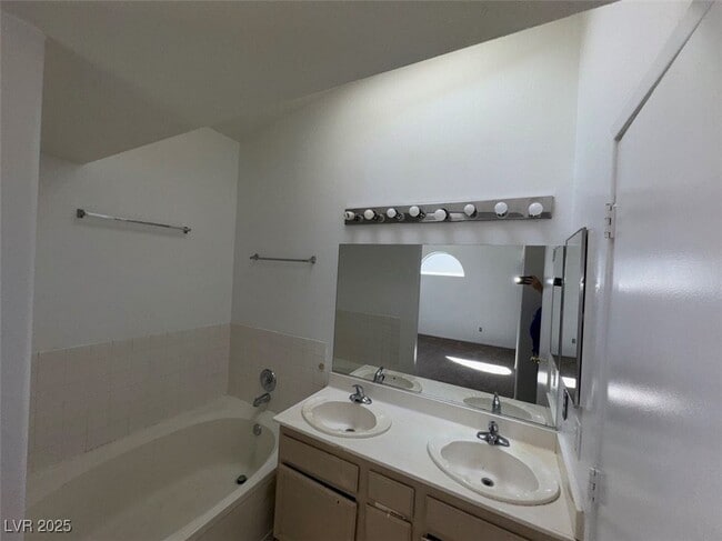 Building Photo - 3621 Covewick Dr