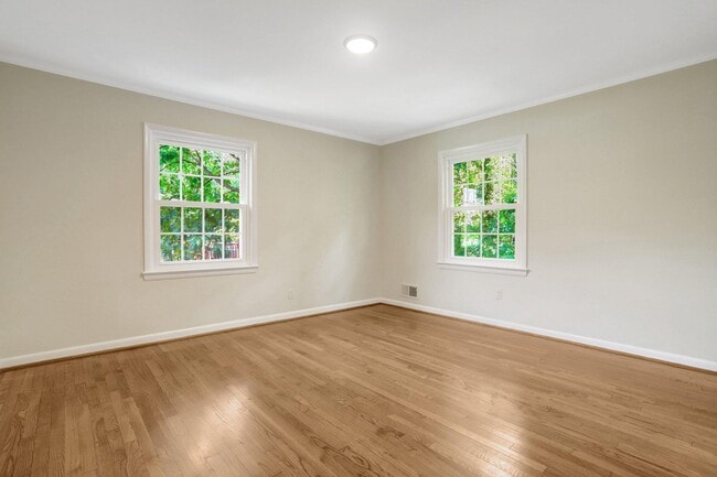 Building Photo - 8005 Candlewood Dr