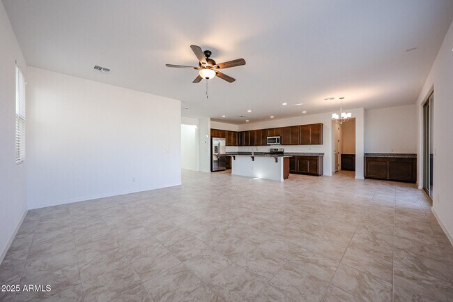 Building Photo - 14744 W Cottontail Ln