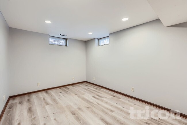 Building Photo - 19955 Chili Ave W