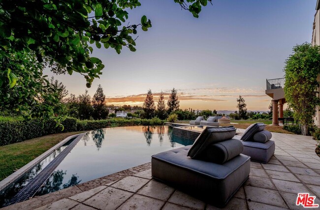 Building Photo - 4131 Prado De Los Caballos