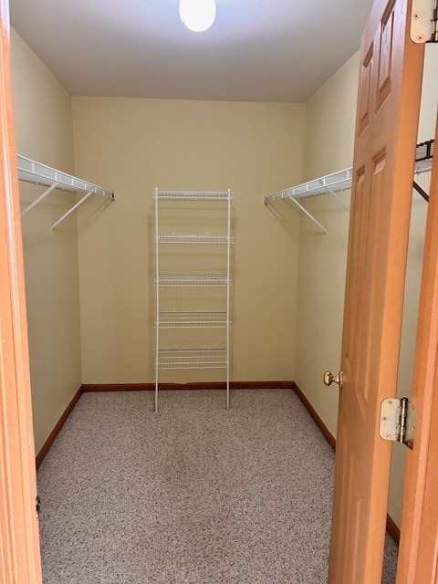 Building Photo - 623 Waterview Ct