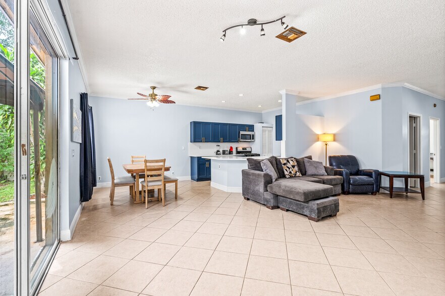 Building Photo - 1242 Olympic Cir