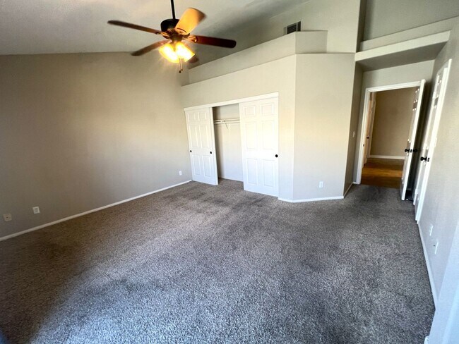 Building Photo - 3 bedroom, 2 bathroom home located in Henderson, NV!