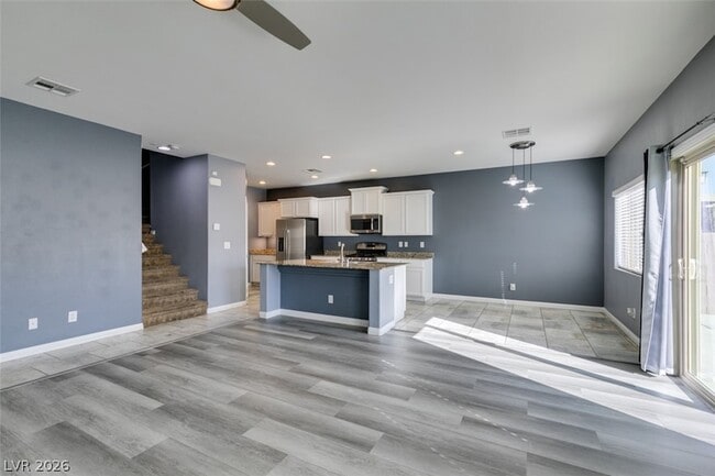 Building Photo - 5674 Cascadia Ct