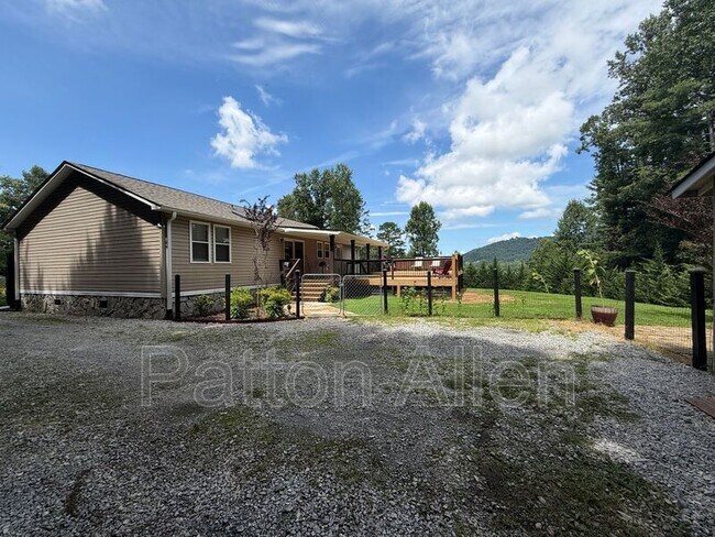 Building Photo - 1020 Hutch Mountain Rd