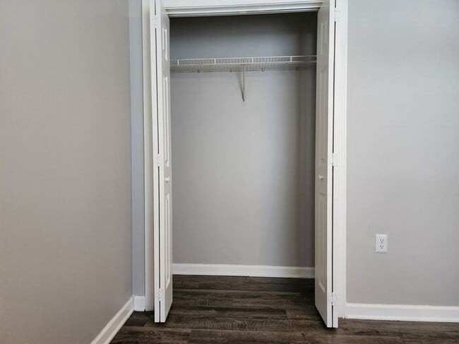 Building Photo - MOVE IN SPECIAL - HALF OFF 1ST MONTHS - All Electric 1 Bedroom 1 Bathroom