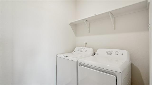 Building Photo - 2112 Prairie Ln