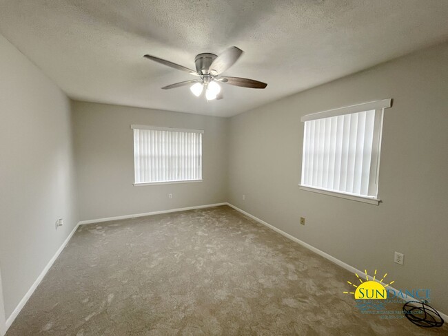 Building Photo - Spacious 3-Bedroom Condo with Community Am...