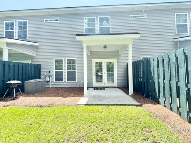 Building Photo - The Commons Community of Richmond Hill