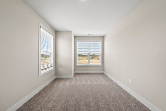Building Photo - 3018 White Rail Dr