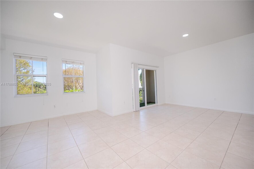 Building Photo - 11403 NW 89th St