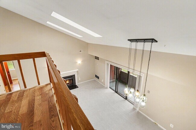 Building Photo - 910 Mountainview Dr