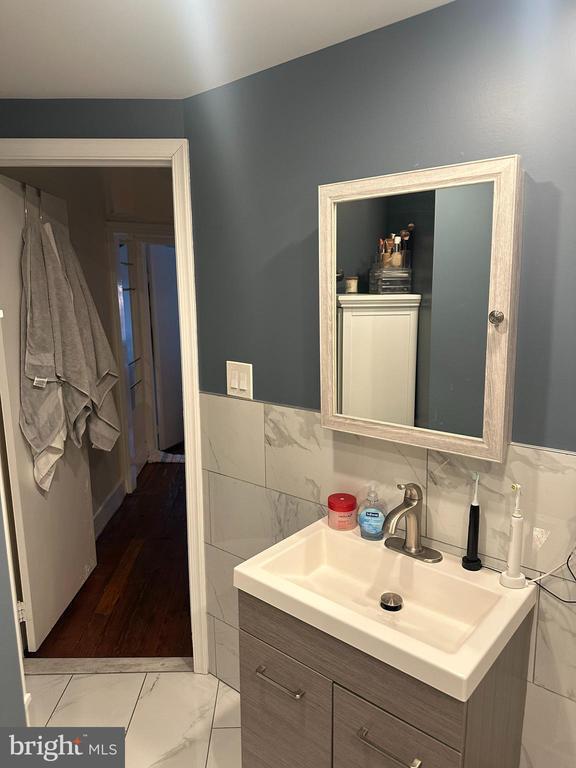 Building Photo - 2144 Kater St