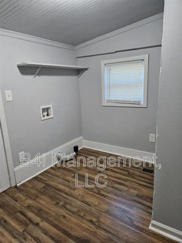 Building Photo - 117 Oak Dr