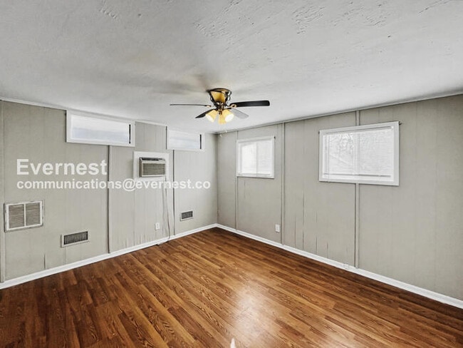 Building Photo - 4551 Manila Dr