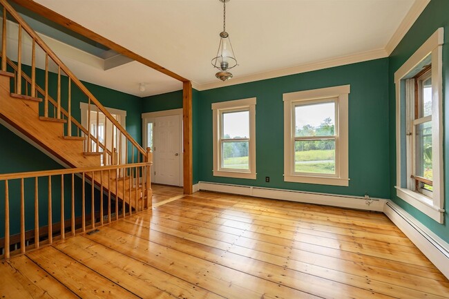 Building Photo - 2169 Green Bay Loop
