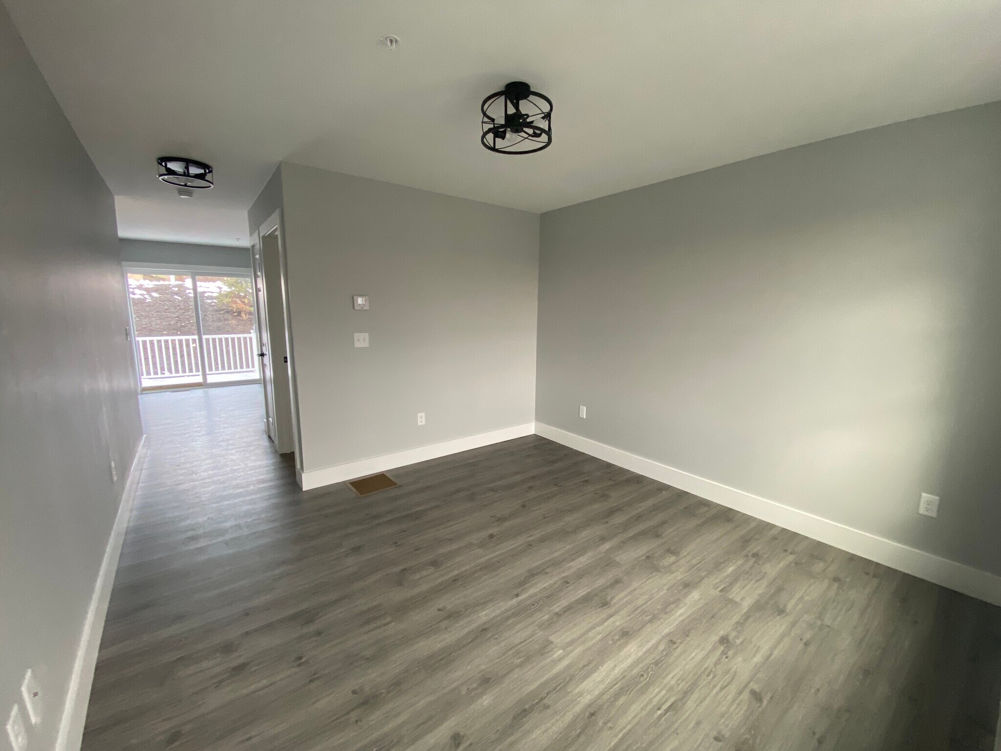 Building Photo - 32 Main St