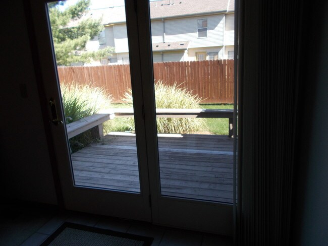 Deck - 2015 Sterling Ct