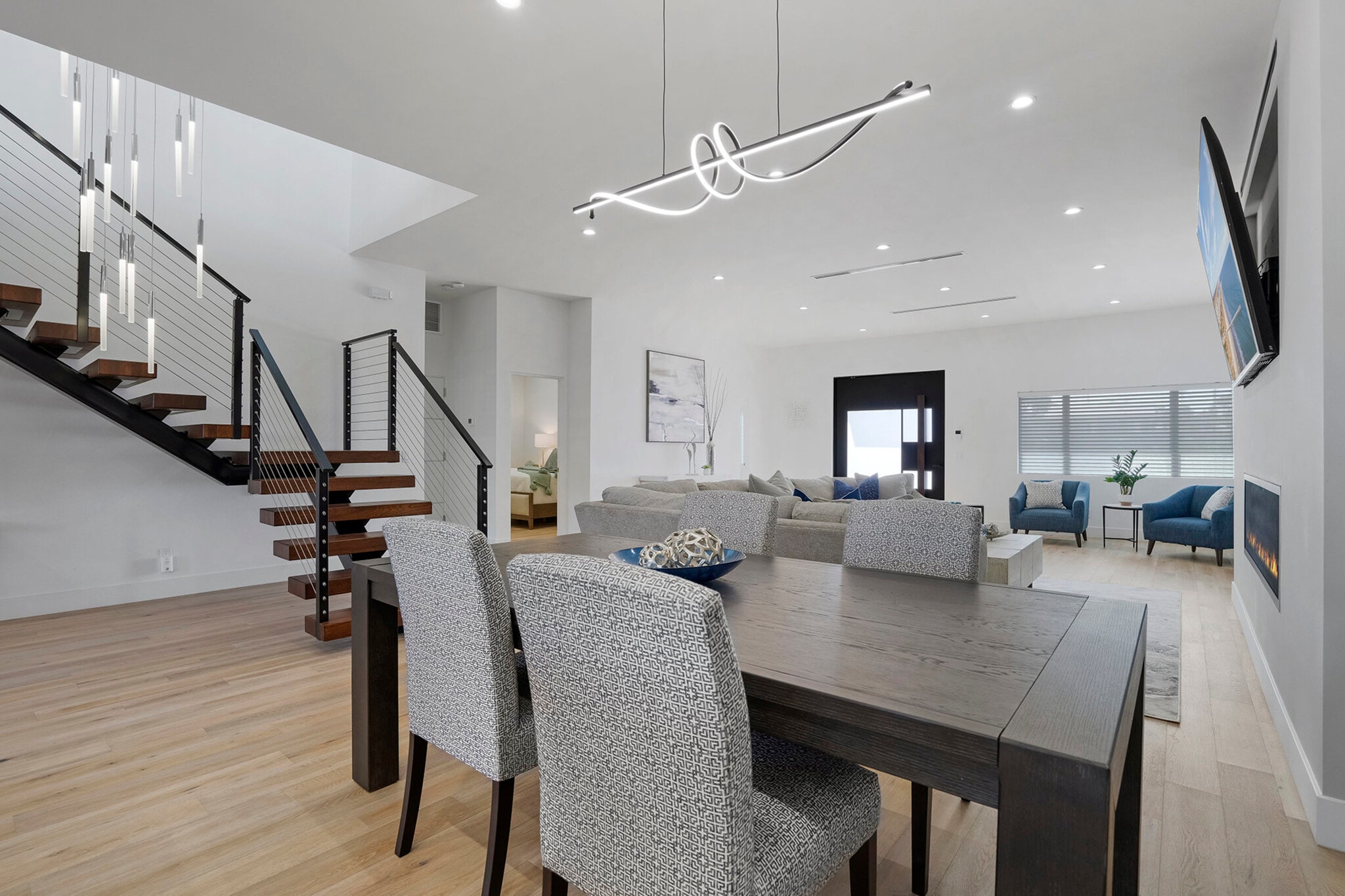 Dining Room - 4386 Newport Ave
