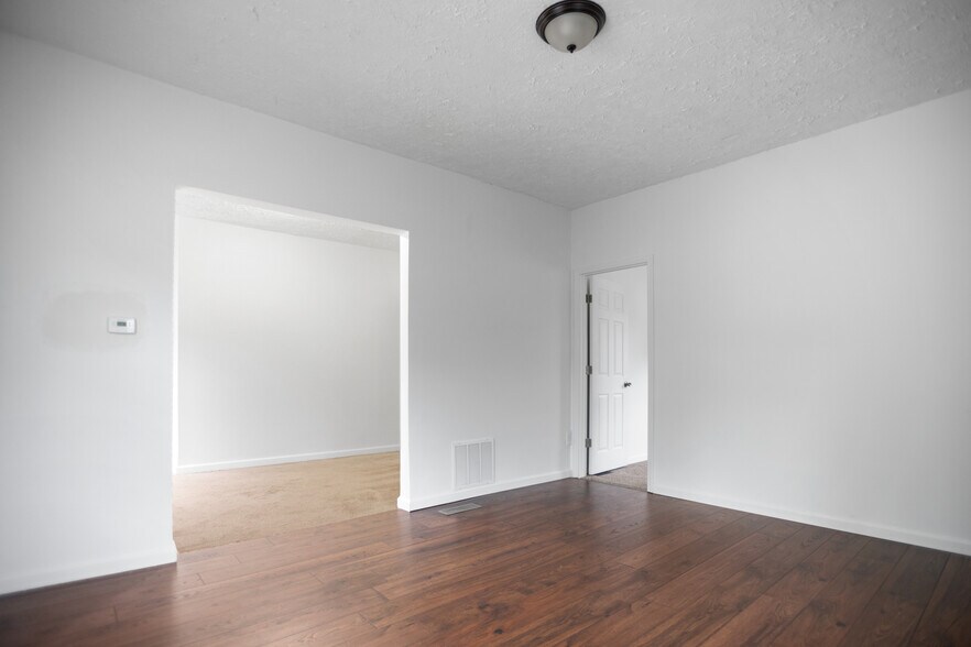 Building Photo - 1319 Stinson Ave