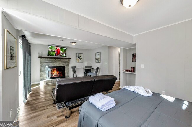 Building Photo - 444 Smyrna Powder Springs Rd SW