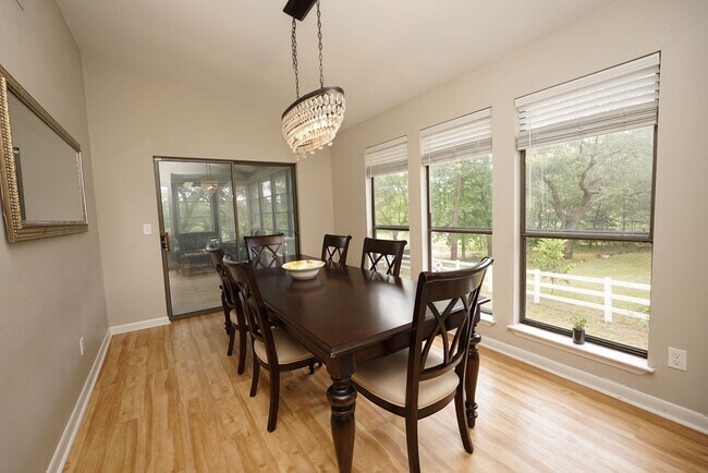 Building Photo - Updated 4 bedroom home in Bluewater Bay!