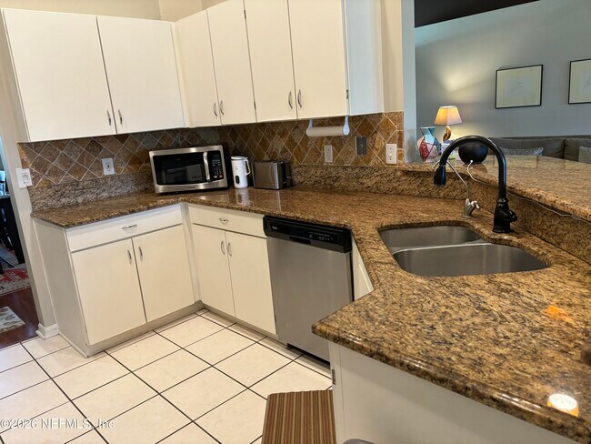 Building Photo - 157 Seaside Cir