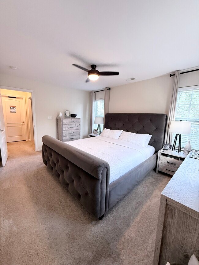 Building Photo - 410 Oakstone Trl