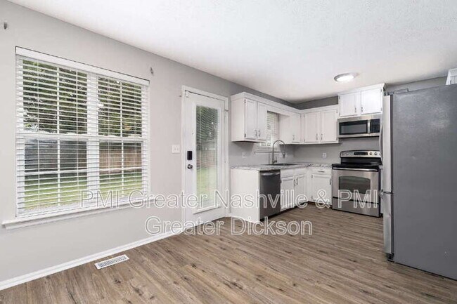 Building Photo - 2414 Lismore Dr
