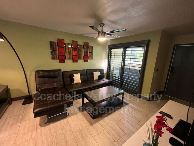 Building Photo - 2821 Los Felices Cir W