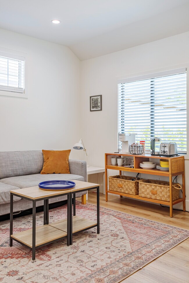 Building Photo - 5534 Alcove Ave