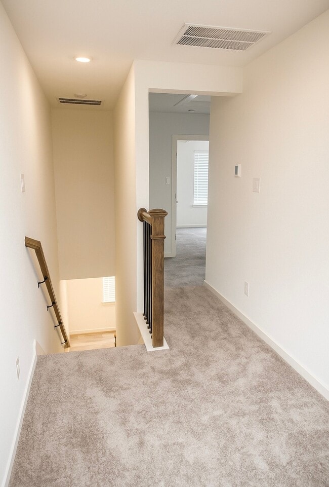 Building Photo - 9638 Lily Vis Ln