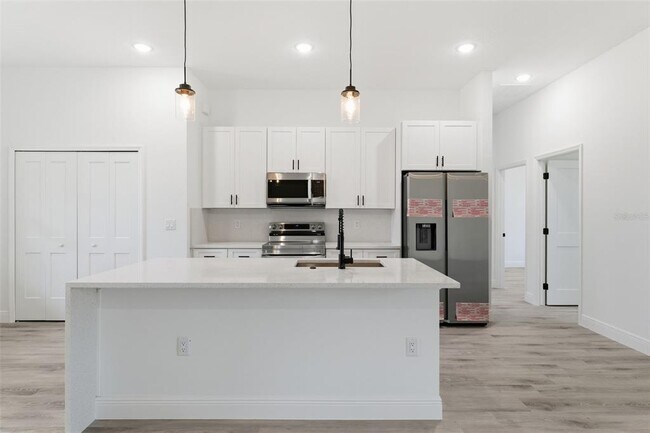 Building Photo - 4473 SW 168th Ln