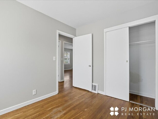 Building Photo - Stylish Updates + Spacious Yard + 2-Car Ga...