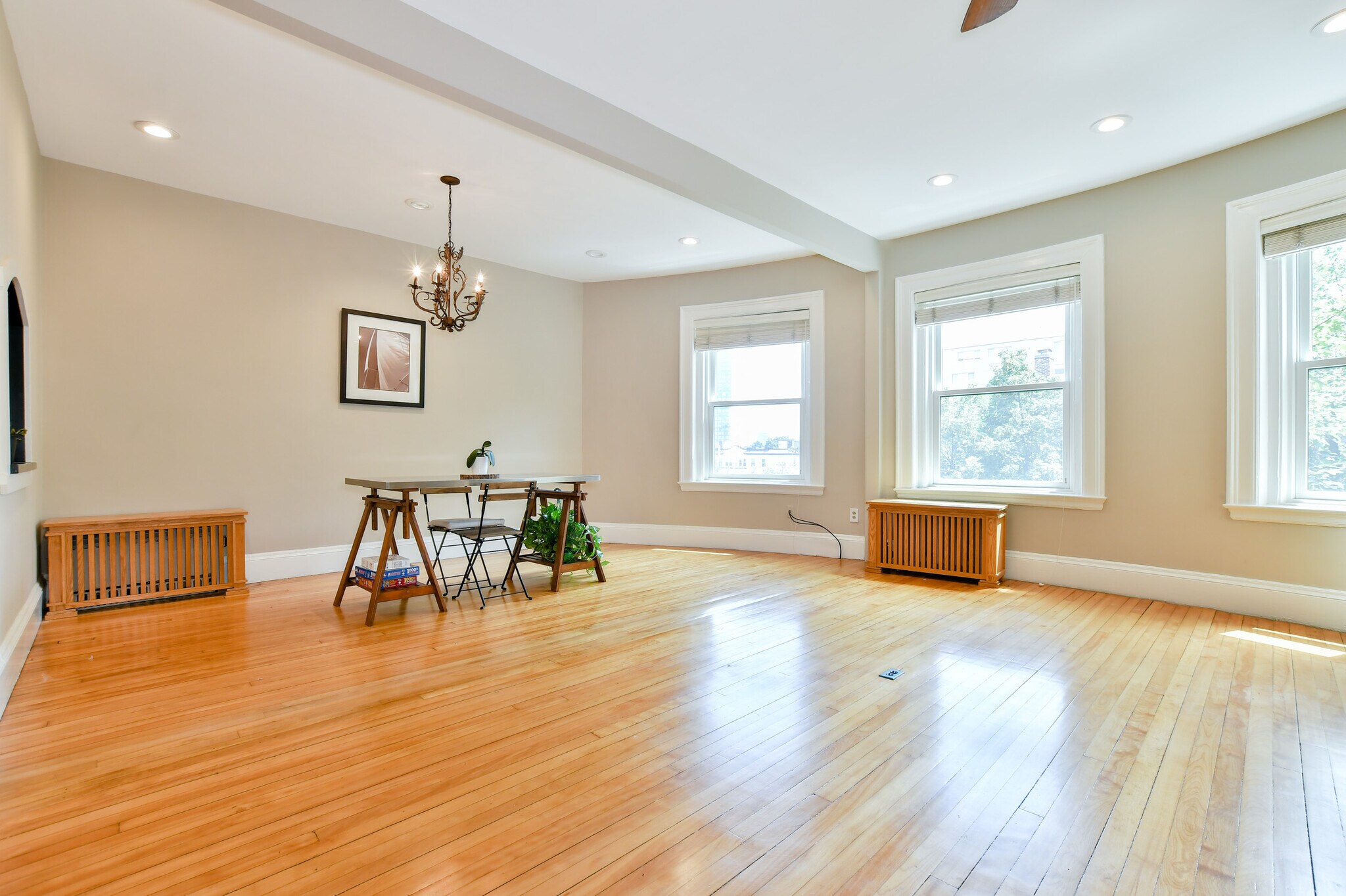 Building Photo - 1011 Beacon St